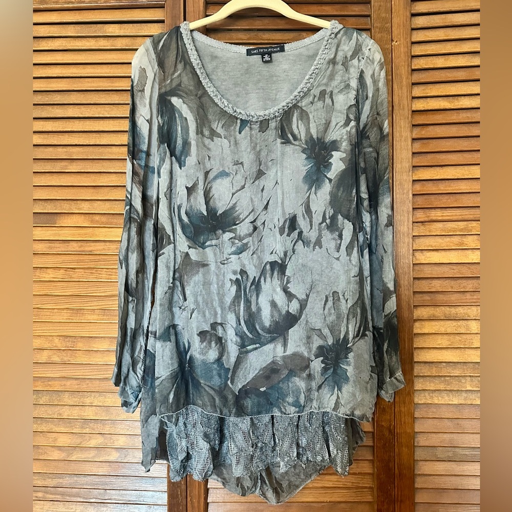 Saks Fifth Avenue silk gray and teal tunic blouse with lace lining size L